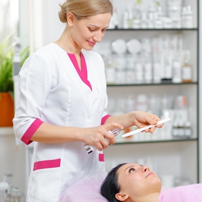 PÓS GRADUAÇÃO LATO SENSU EM MBA EM FARMÁCIA ESTÉTICA